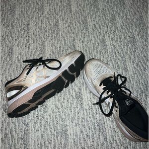 ASICS Gel Nimbus Platinums 21!